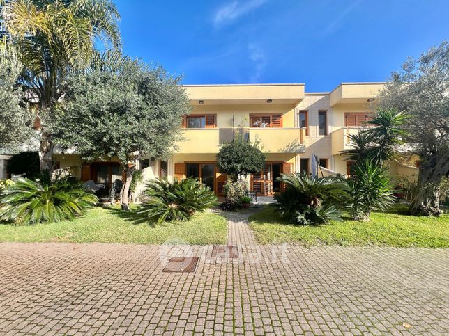 Villetta a schiera in residenziale in Via Telemaco 27