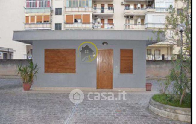 Ufficio in commerciale in Viale delle Magnolie 37