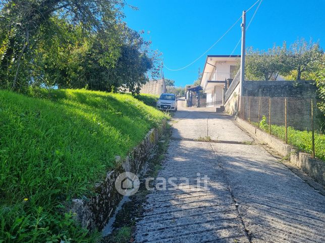 Terreno edificabile in residenziale in Via Monte