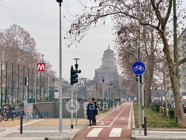 Attivitã /licenza (con o senza mura) in commerciale in Piazza Andrea Fusina