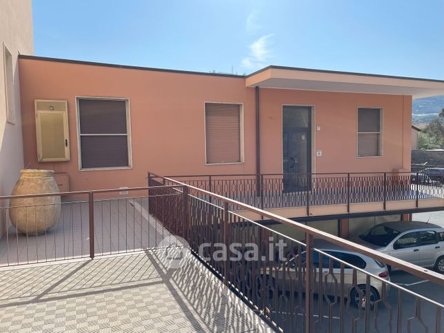 Casa bi/trifamiliare in residenziale in Mameli 7