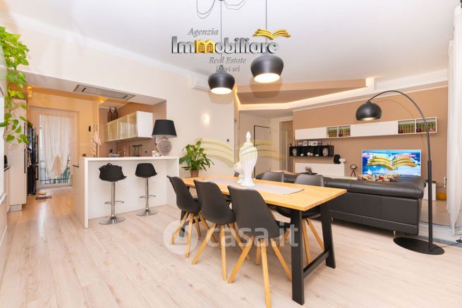 Appartamento in residenziale in Viale Dante Alighieri