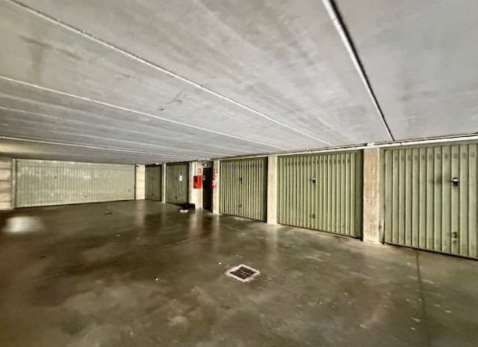 Box/posto auto in residenziale in Via Sicilia
