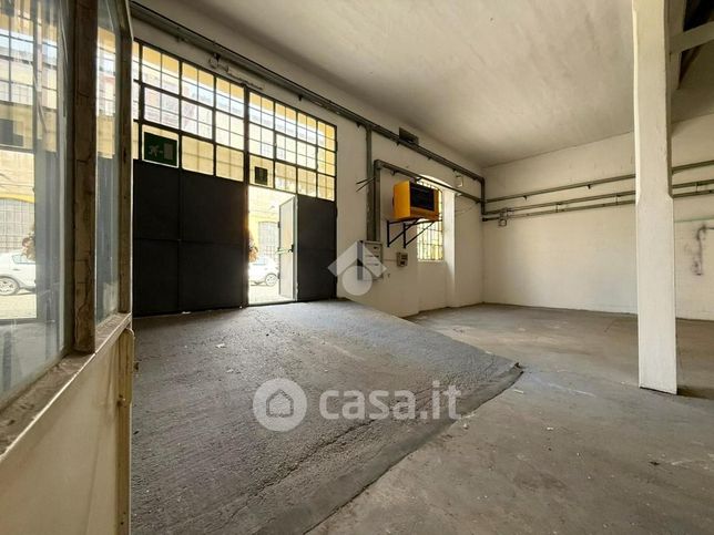 Capannone in commerciale in Via dei Mulini 57