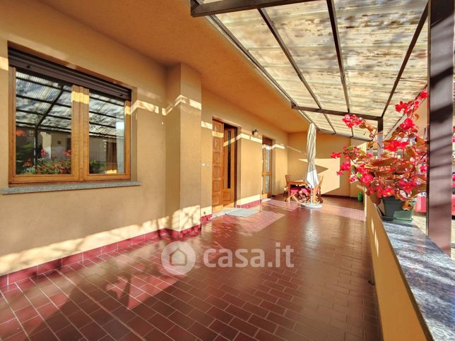 Casa bi/trifamiliare in residenziale in Via Fratelli Vitrani 6