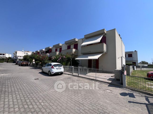 Villetta a schiera in residenziale in Viale Giuseppe Verdi 80