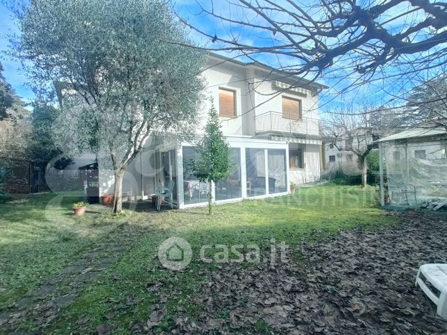 Appartamento in residenziale in Via Rio Verde 2