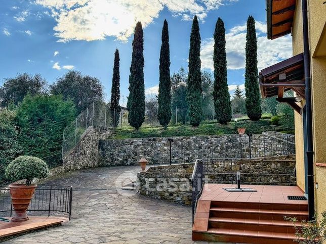 Villa in residenziale in Via S.Iacopo A Girone