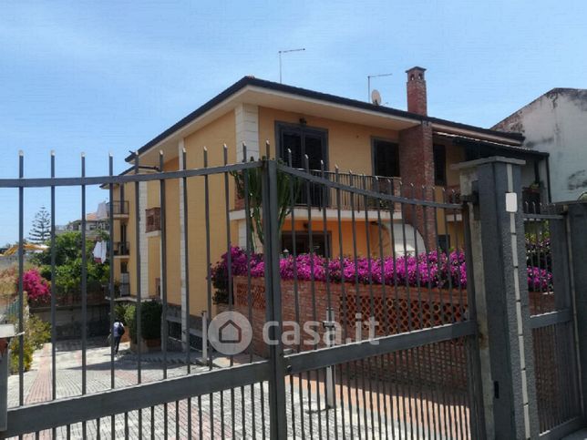 Appartamento in residenziale in Via Parafera