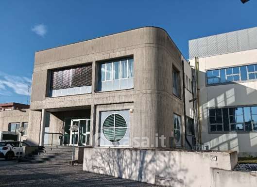 Capannone in commerciale in Via Copernico