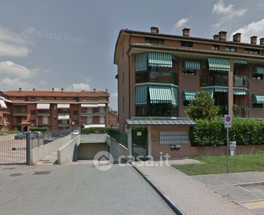 Box/posto auto in residenziale in Via G. Rossini 43