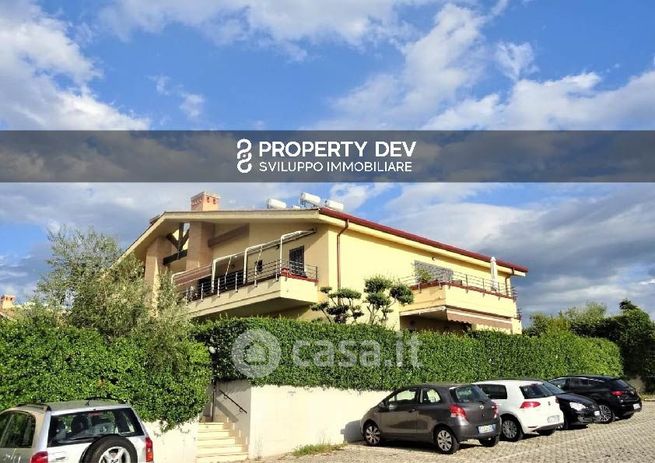 Appartamento in residenziale in Via Mola Cavona 15