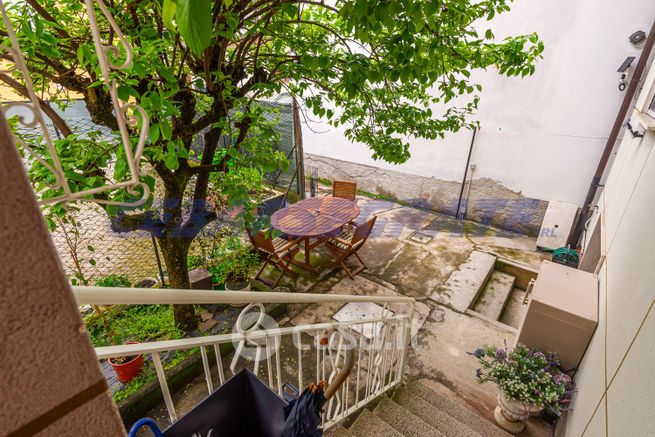 Appartamento in residenziale in Via Conte Suardi