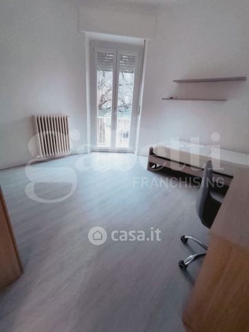 Appartamento in residenziale in Via Ugo Foscolo