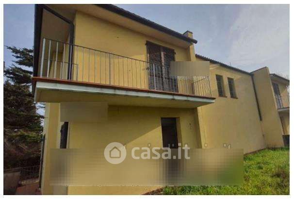 Casa bi/trifamiliare in residenziale in Via Pisana 63