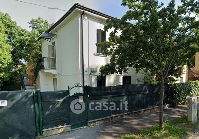 Appartamento in residenziale in Via Enrico Cosenz 8