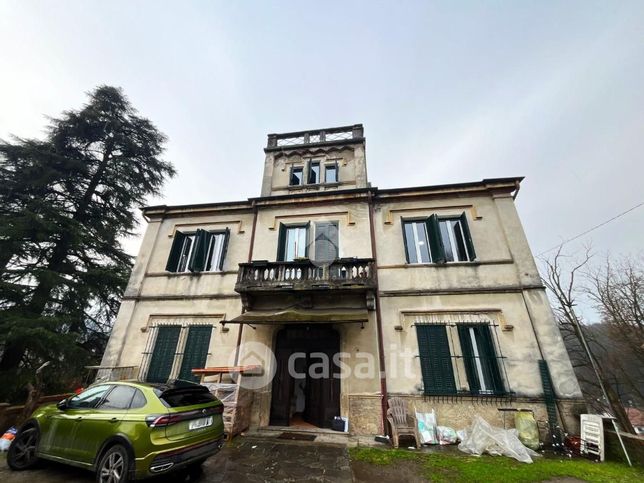 Villa in residenziale in Di Viale Rimembranze 36