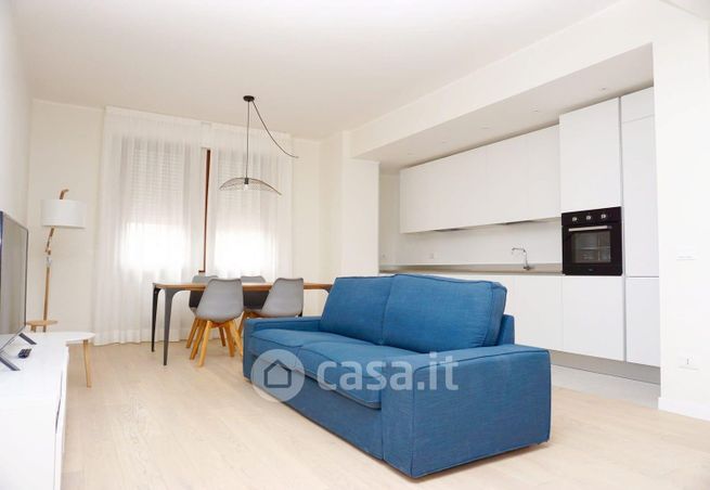 Appartamento in residenziale in Via Serviliano Lattuada 20