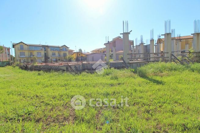 Terreno edificabile in residenziale in Via Tordino 13