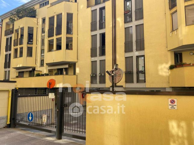 Appartamento in residenziale in Viale Argonne 28