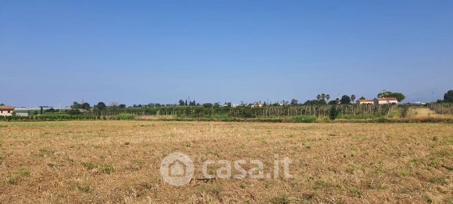 Terreno agricolo in commerciale in