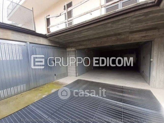 Box/posto auto in residenziale in Via Roma