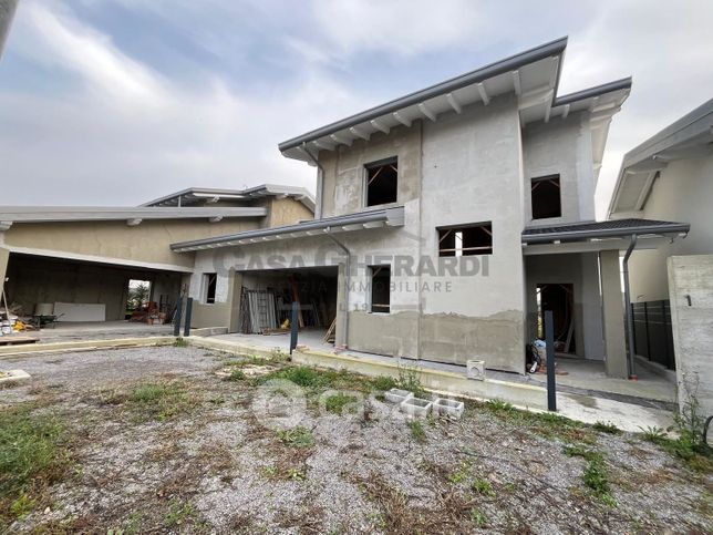Nuova costruzione in casa nuova in Via Castegnate