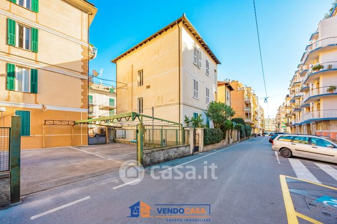 Box/posto auto in residenziale in Via P. Ferreri 78