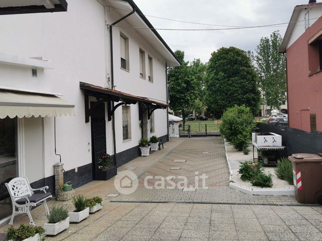 Casa indipendente in residenziale in Via Circondaria Ovest