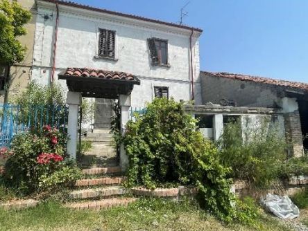 Casa bi/trifamiliare in residenziale in Via Morini 5