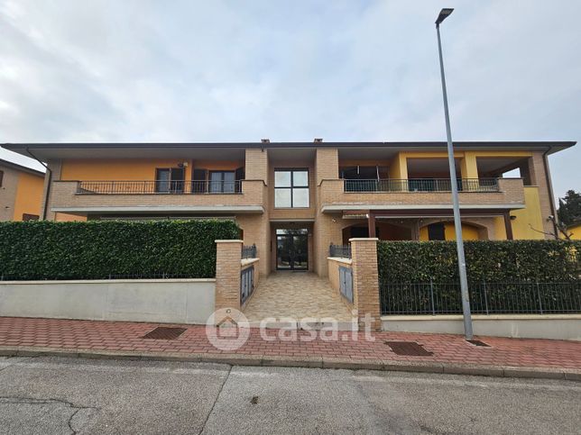 Appartamento in residenziale in Via Ada Negri 5