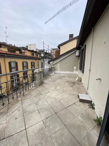 Attico/mansarda in residenziale in Via Varese