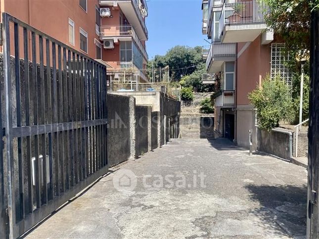 Box/posto auto in residenziale in Via M.Ricci