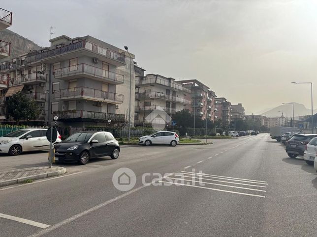 Appartamento in residenziale in Via Rosa Balistreri 12