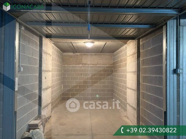 Garage/posto auto in residenziale in Via Gian Francesco Pizzi 24