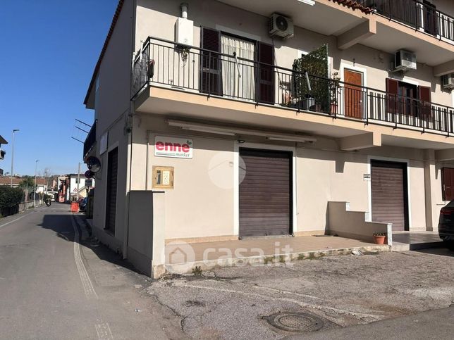 Box/posto auto in residenziale in Via Vaiani 38