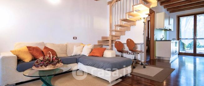 Casa indipendente in residenziale in Via dei Buttafava 23