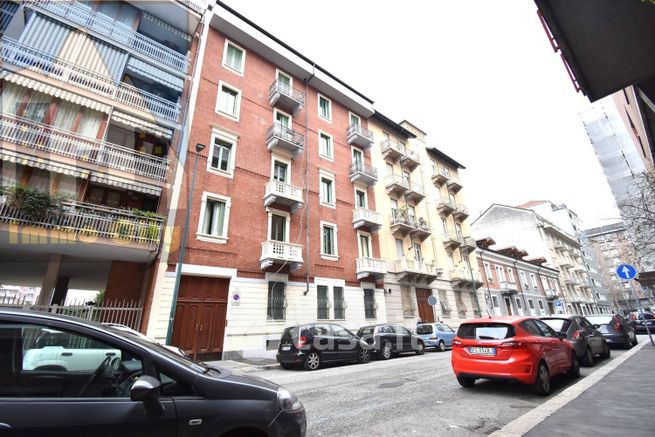 Appartamento in residenziale in Via Groscavallo 7