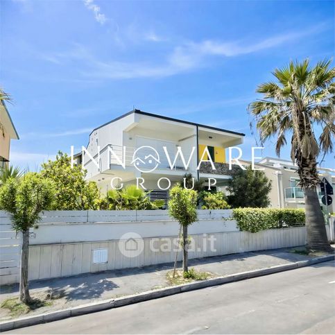 Villetta a schiera in residenziale in Via Lampedusa 3
