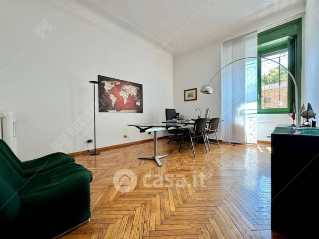 Ufficio in commerciale in Viale Regina Margherita 33
