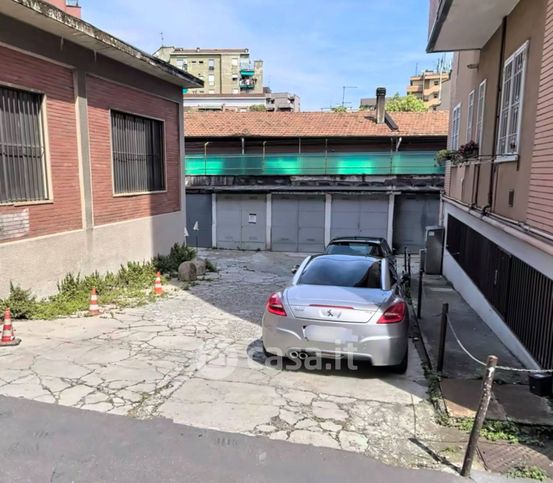 Garage/posto auto in residenziale in Via Privata Monte Lungo 4