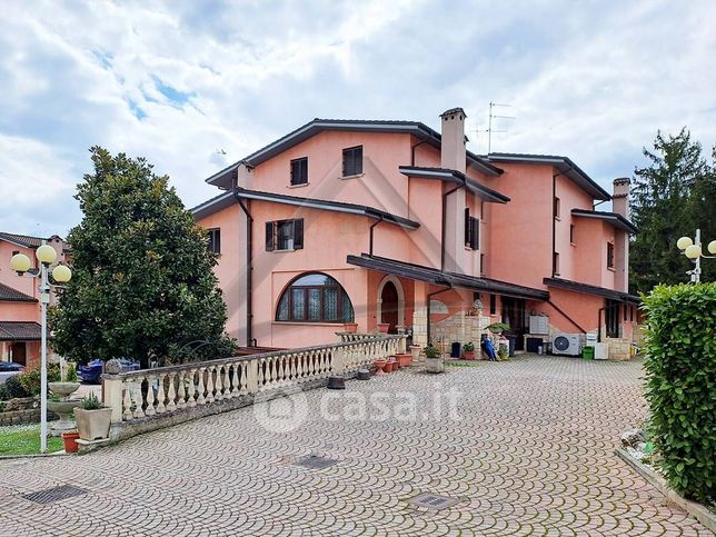 Villa in residenziale in Via Cappadocia 4
