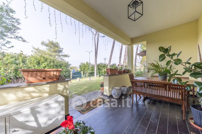 Villa in residenziale in Via Tiberina 262
