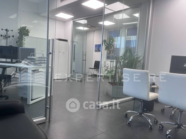 Ufficio in commerciale in Corso Sicilia 105