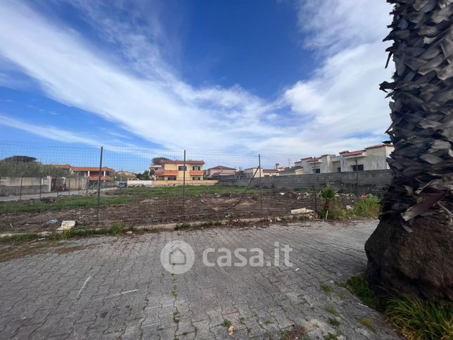 Terreno agricolo in commerciale in Viale Lenin 299