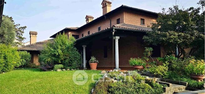 Villa in residenziale in Via Italia 117