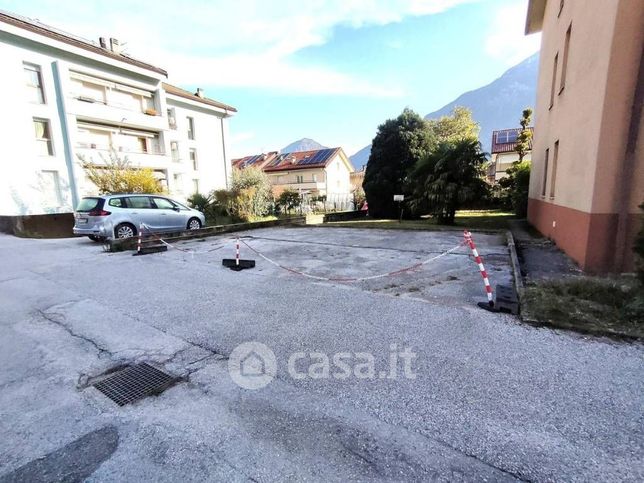 Garage/posto auto in residenziale in Via del Porto 24