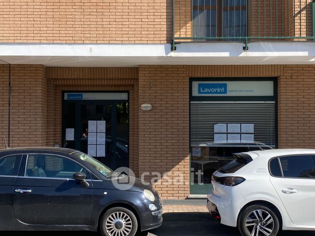 Ufficio in commerciale in Via Vittone