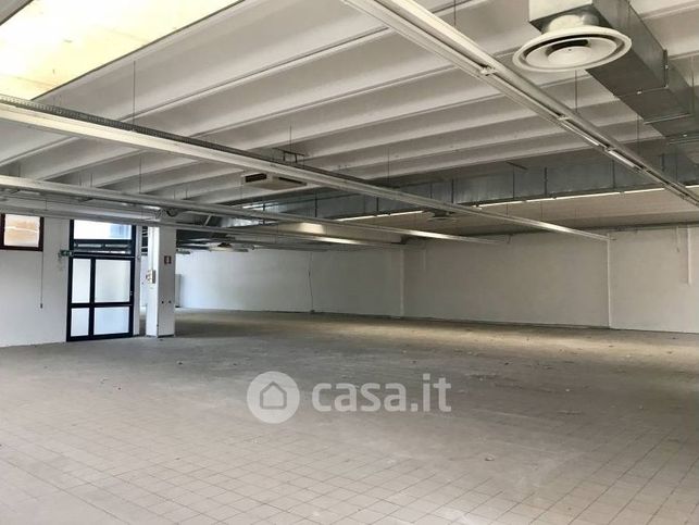 Capannone in commerciale in Via per Vobarno 88