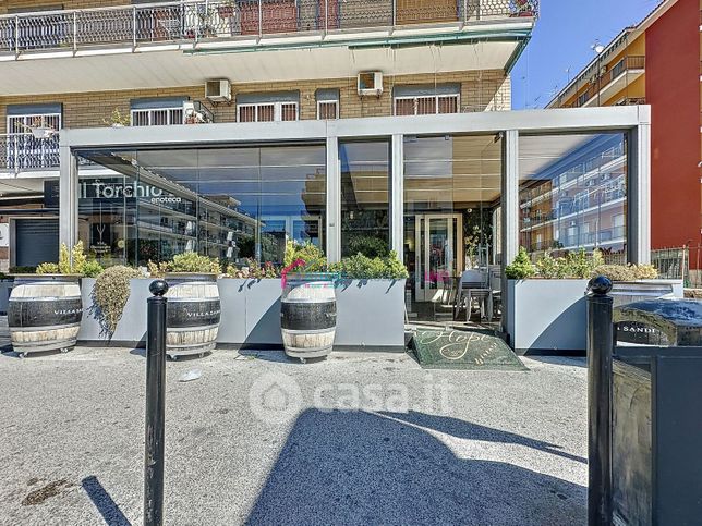 Negozio/locale commerciale in commerciale in Corso Umberto I